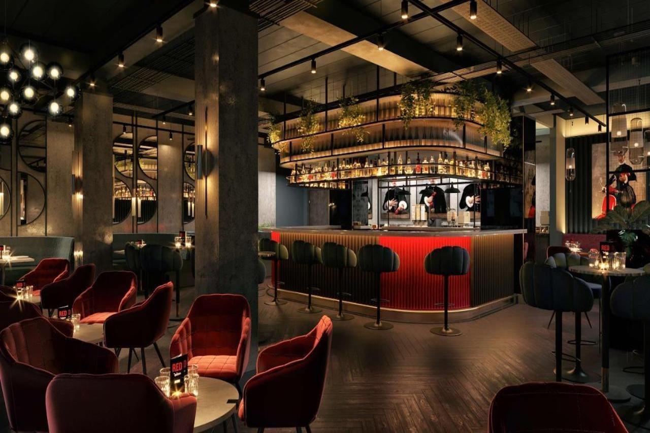 Radisson Red London Gatwick Airport 4*